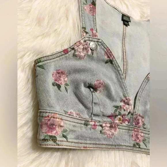 Wild Fable- Women’s Cropped Denim Vest- Floral, 90’s, - Picture 6 of 9
